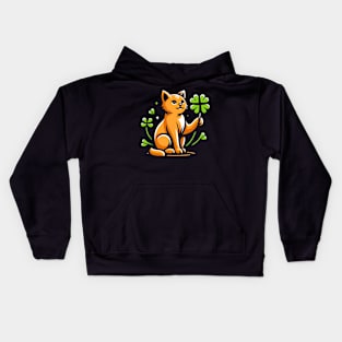 Cat Holding Shamrock for St Patricks Day Kids Hoodie